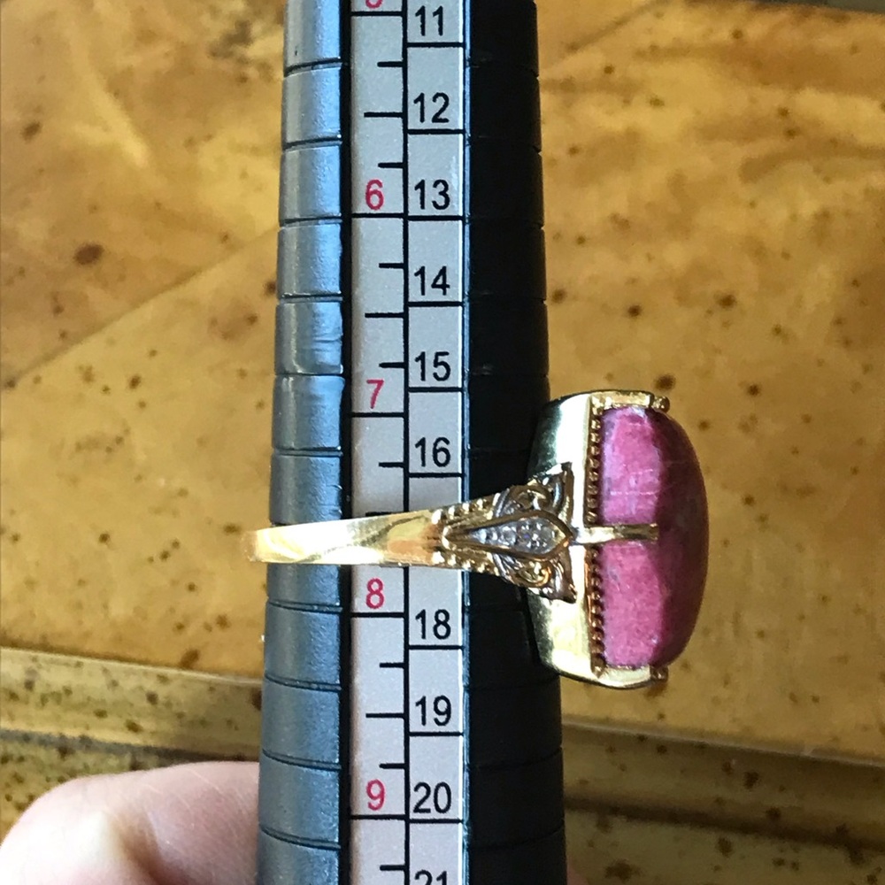 Hexagonal Pink and Gold Women's Ring - Picture 7 of 8